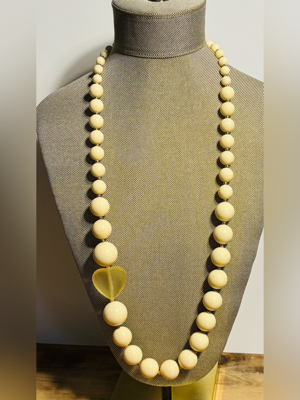 Vintage Chunky Long Cream Bead Frosted Heart Statement Necklace 1980s 28”